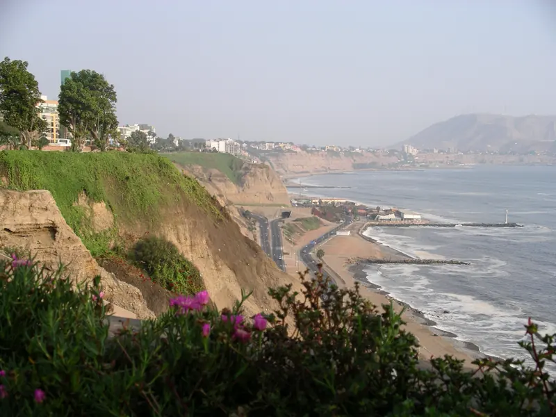 The Costa Verde cliffs and the Pacific at Miraflores, Lima.